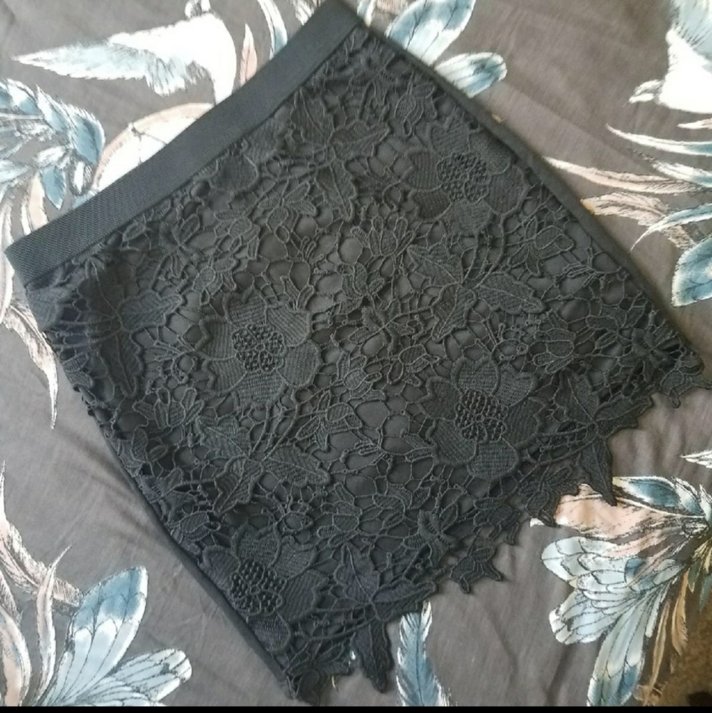 American  Eagle black Skirt size 2